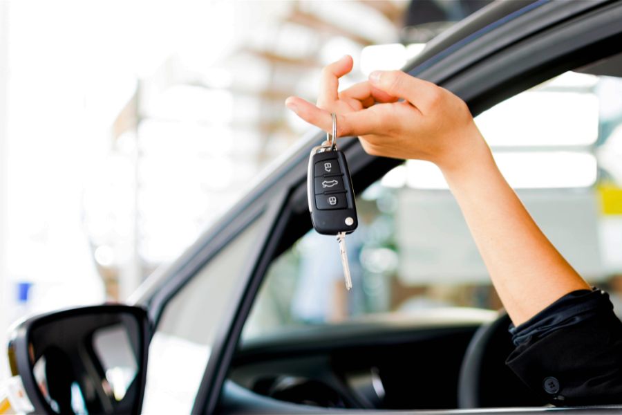 Essential Tips Every First-Time Traveller Needs for Renting a Car in the UK